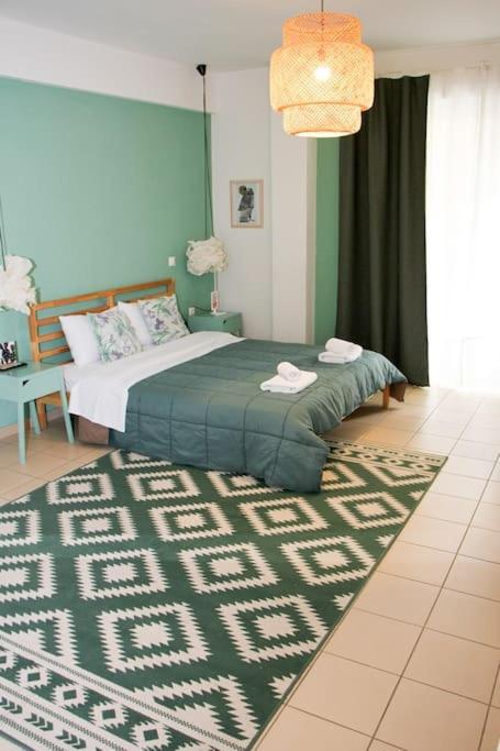 Comfy City Hideaway Каламата Екстериор снимка