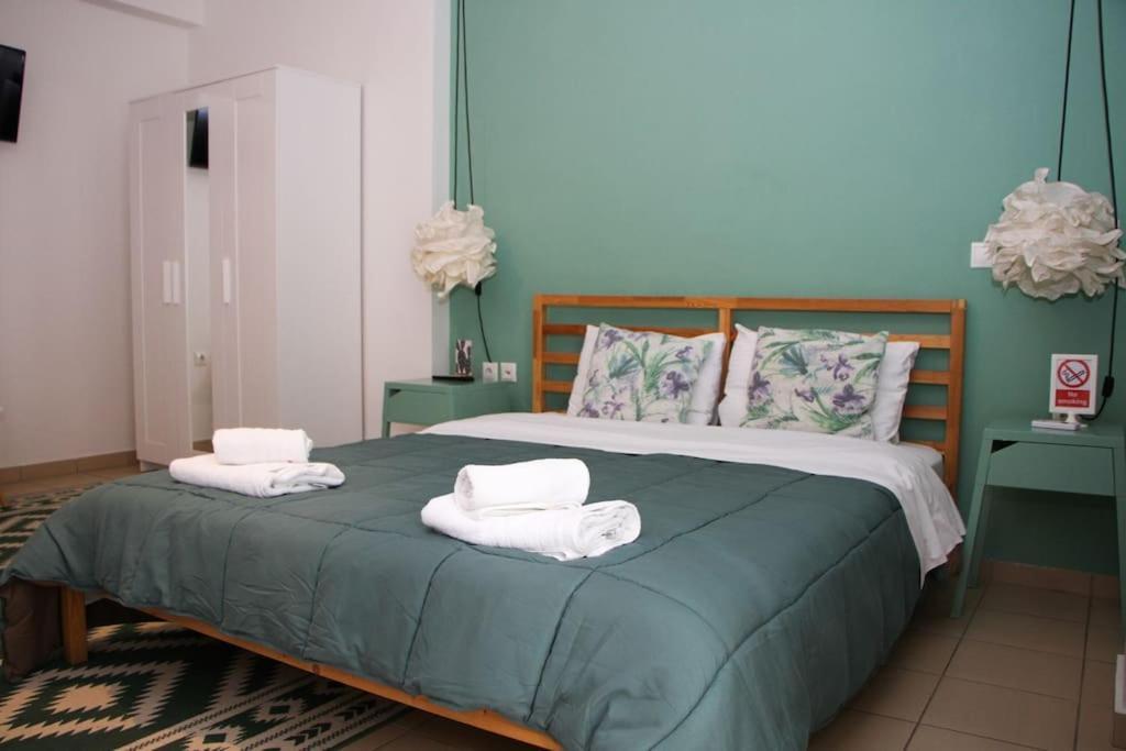 Comfy City Hideaway Каламата Екстериор снимка