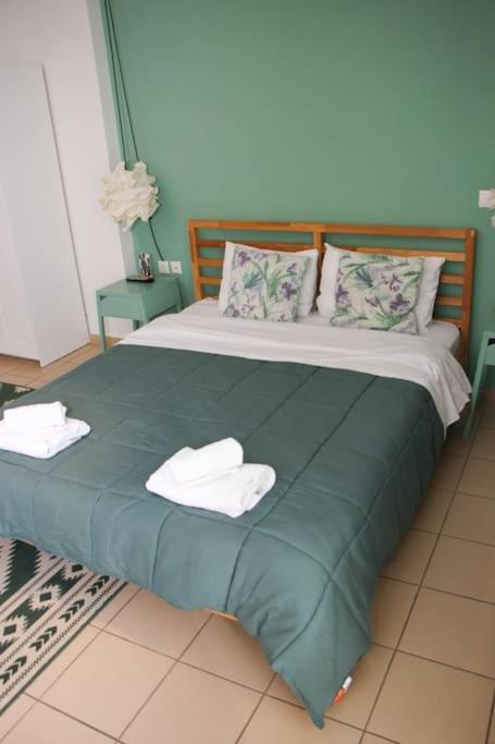 Comfy City Hideaway Каламата Екстериор снимка