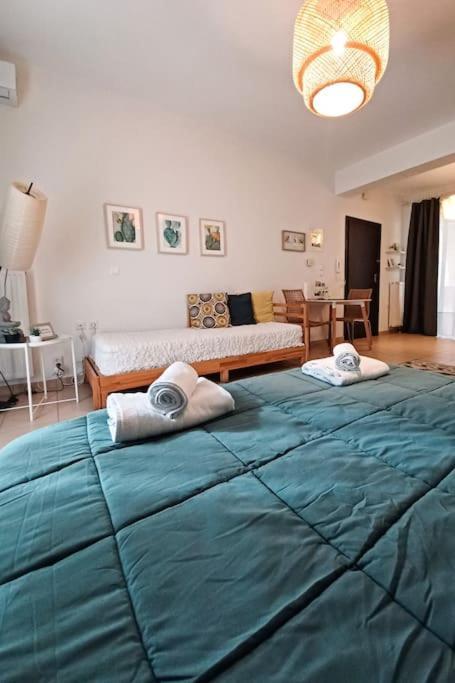 Comfy City Hideaway Каламата Екстериор снимка