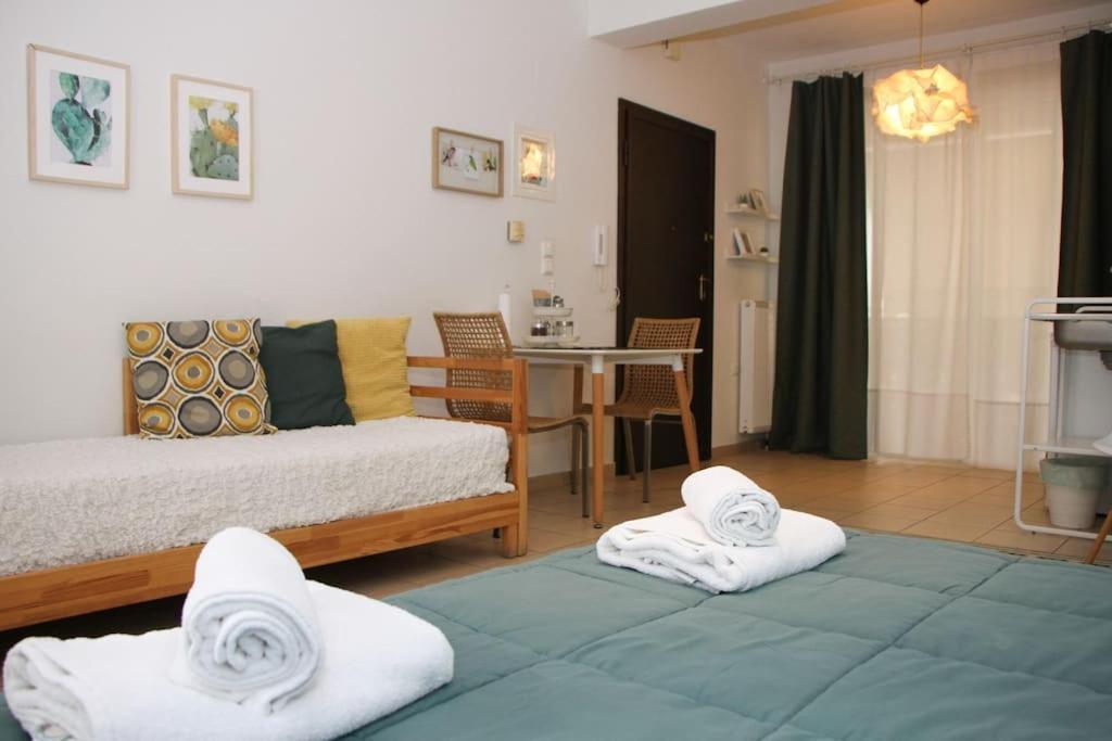 Comfy City Hideaway Каламата Екстериор снимка
