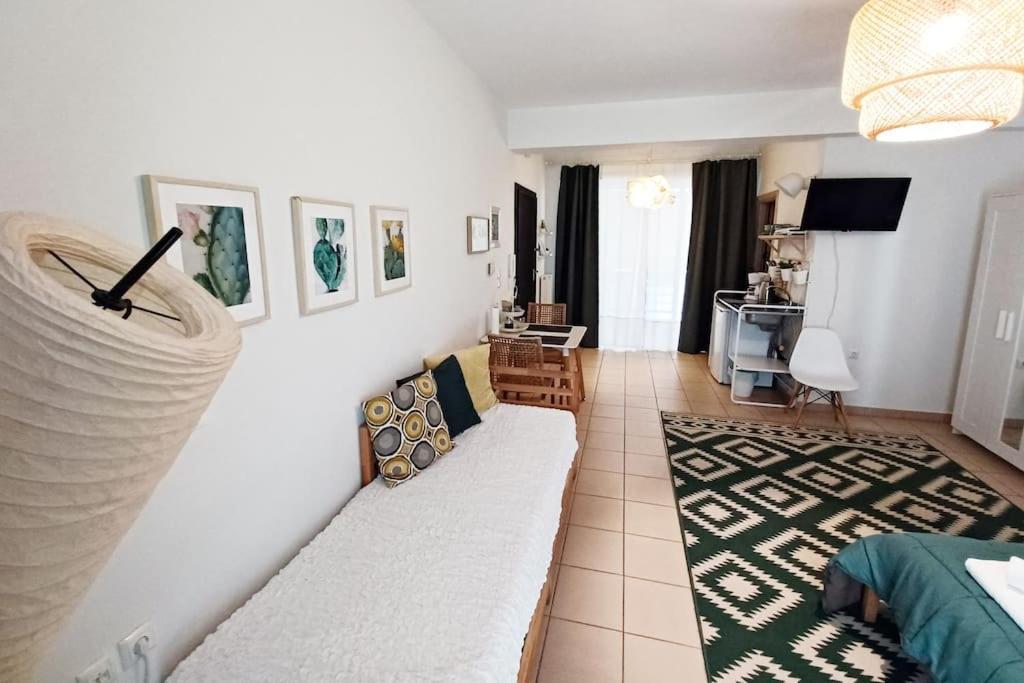 Comfy City Hideaway Каламата Екстериор снимка